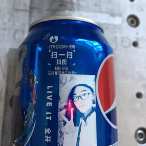 上海廠家易拉罐刻圖打字光纖激光打標機